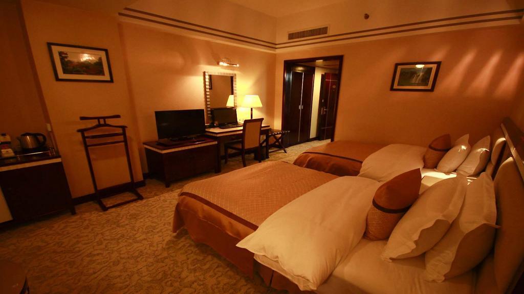 Kunming Zhongyu Hotel Exterior photo