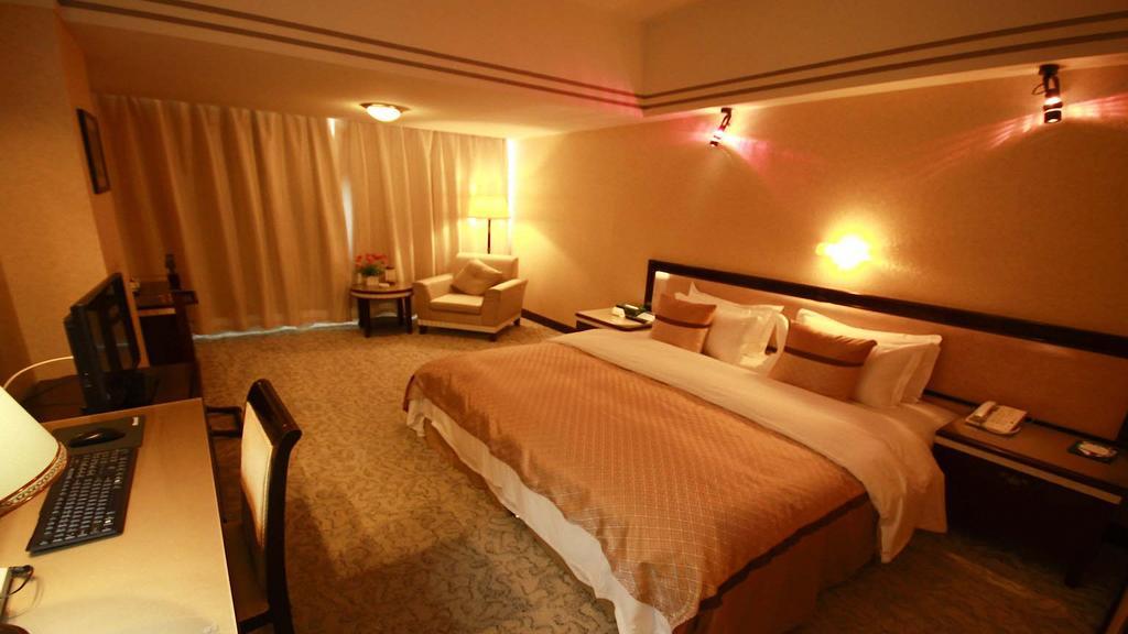 Kunming Zhongyu Hotel Exterior photo