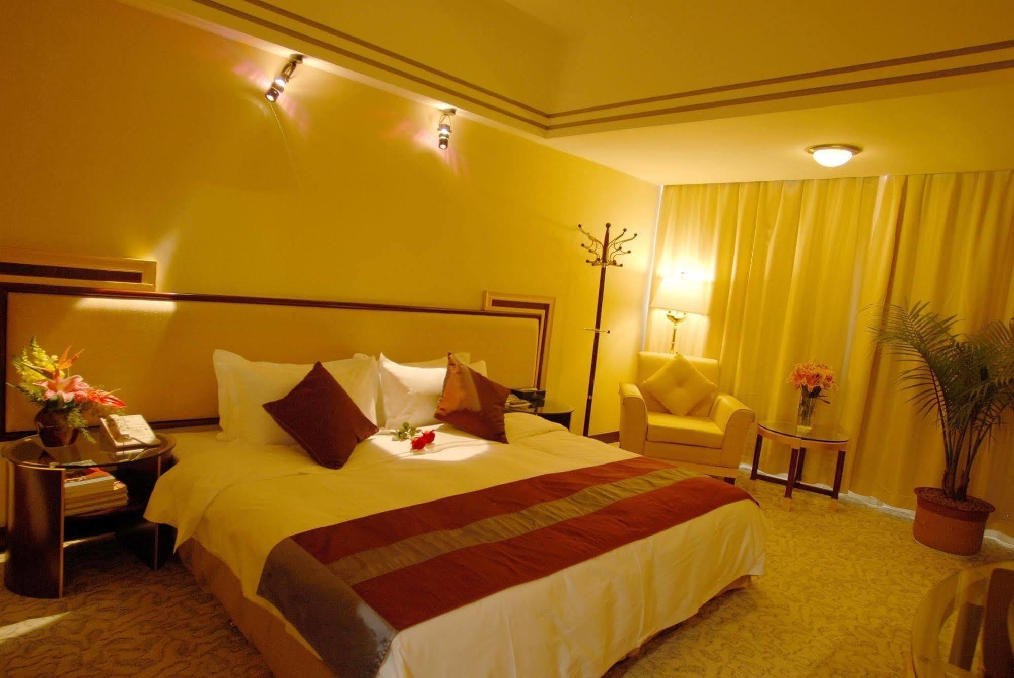 Kunming Zhongyu Hotel Exterior photo