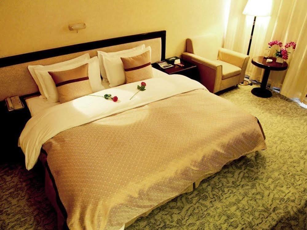Kunming Zhongyu Hotel Exterior photo
