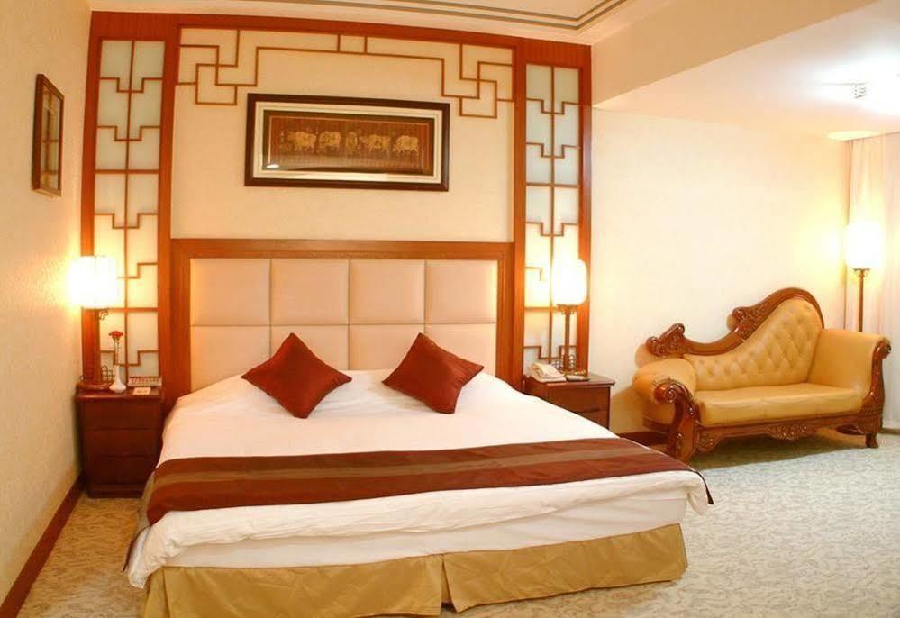 Kunming Zhongyu Hotel Exterior photo